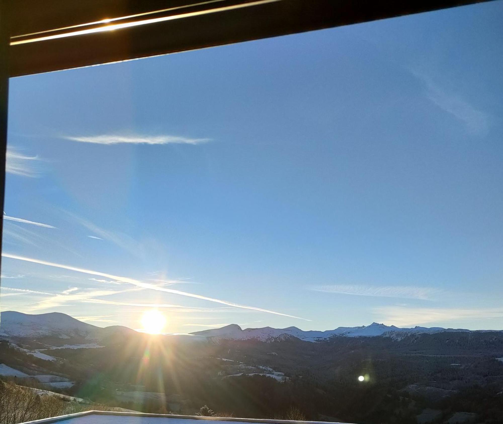 Grand Appartement Vue Magnifique Murat-le-Quaire Kültér fotó