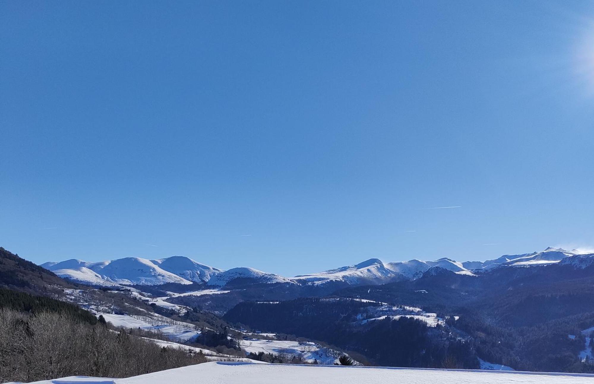 Grand Appartement Vue Magnifique Murat-le-Quaire Kültér fotó