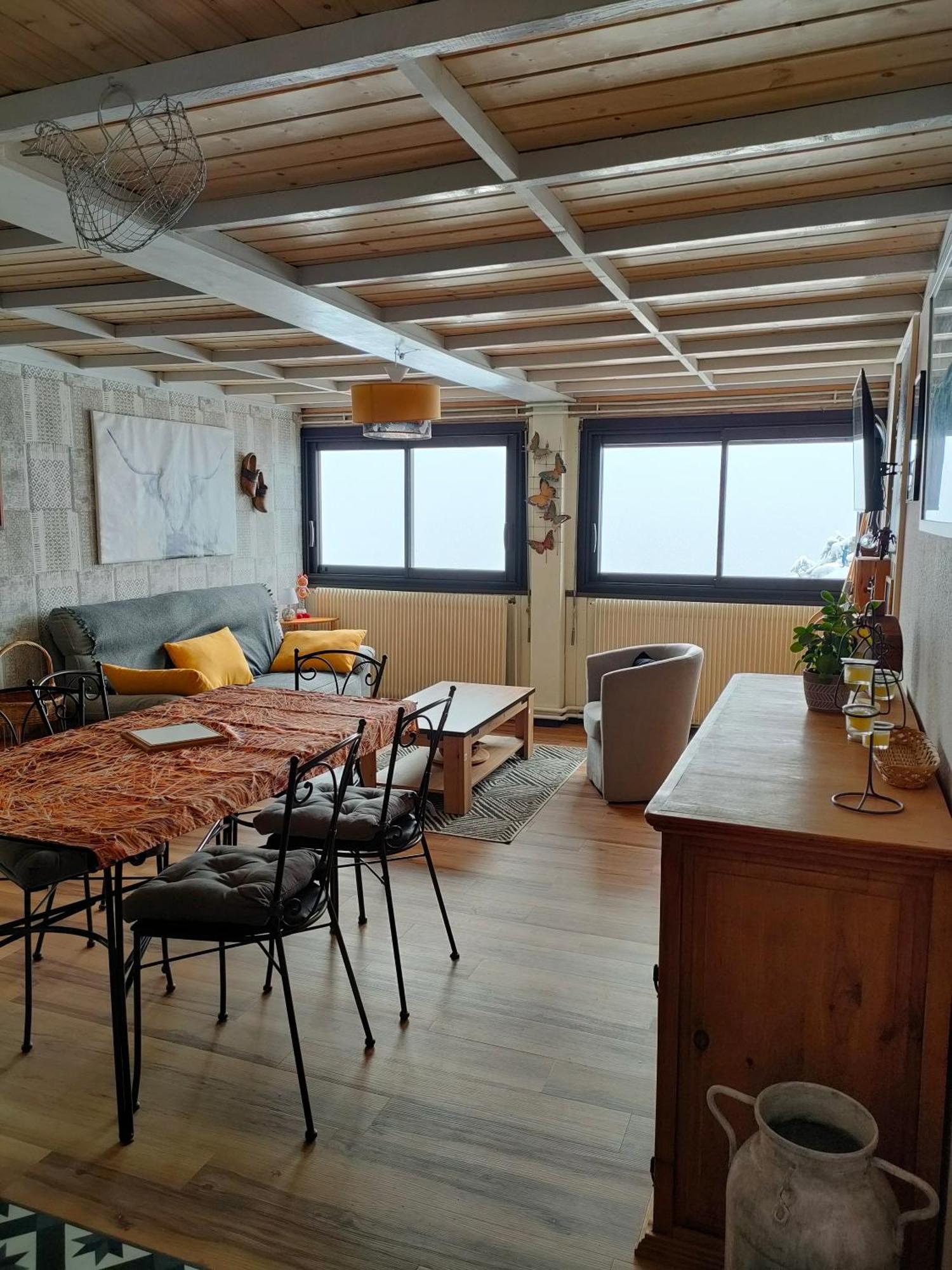 Grand Appartement Vue Magnifique Murat-le-Quaire Kültér fotó